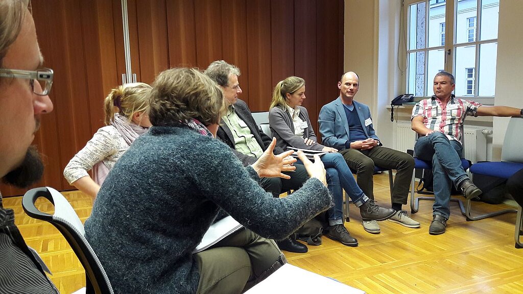 Workshopteilnehmer diskutieren